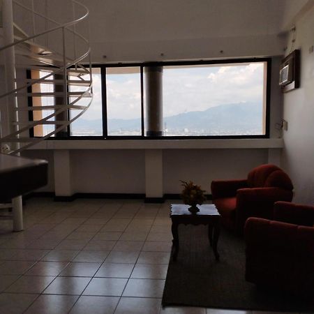 Hotel Valladolid Heredia Bagian luar foto